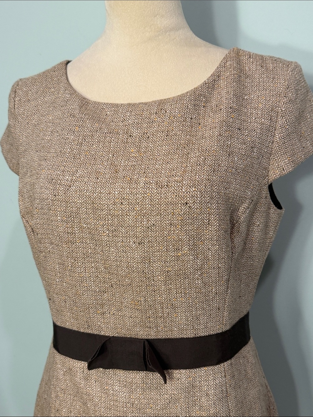 Banana Republic wool blend tweed Sheath Dress with brown ribbon Waist - Picture 3 of 9